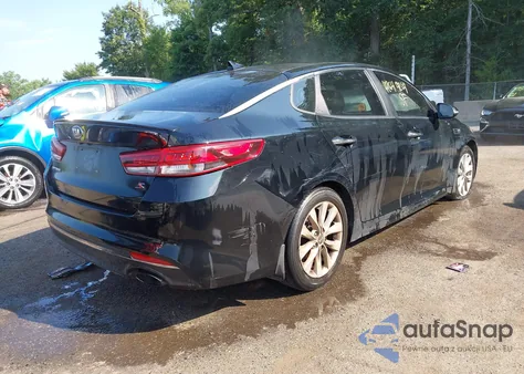 2018 Kia Optima S z USA, uszkodzony, nr VIN 5XXGT4L34JG206375